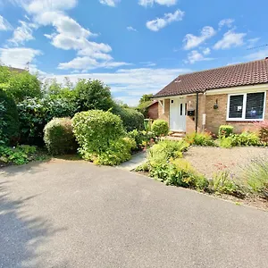 https://bijou-abode-driffield-bungalow-and-secure-cabin.yorkshirehotels.net
